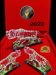 Сувенирна кристална фигура на тигър за 2022 година